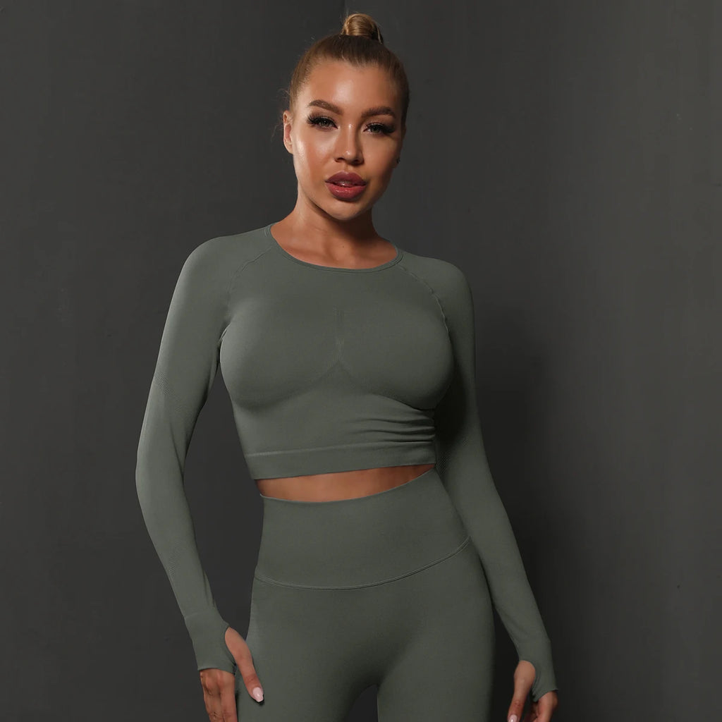 Women's Long Sleeve Yoga Top - Seamless Activewear for Fitness and Gym Workouts