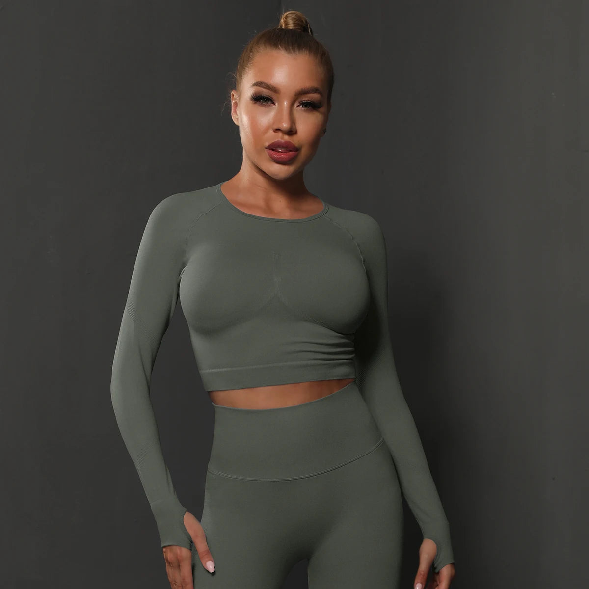 Women's Long Sleeve Yoga Top - Seamless Activewear for Fitness and Gym Workouts