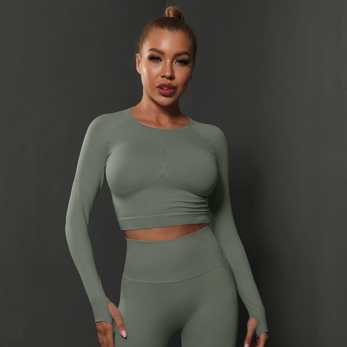 Women's Long Sleeve Yoga Top - Seamless Activewear for Fitness and Gym Workouts