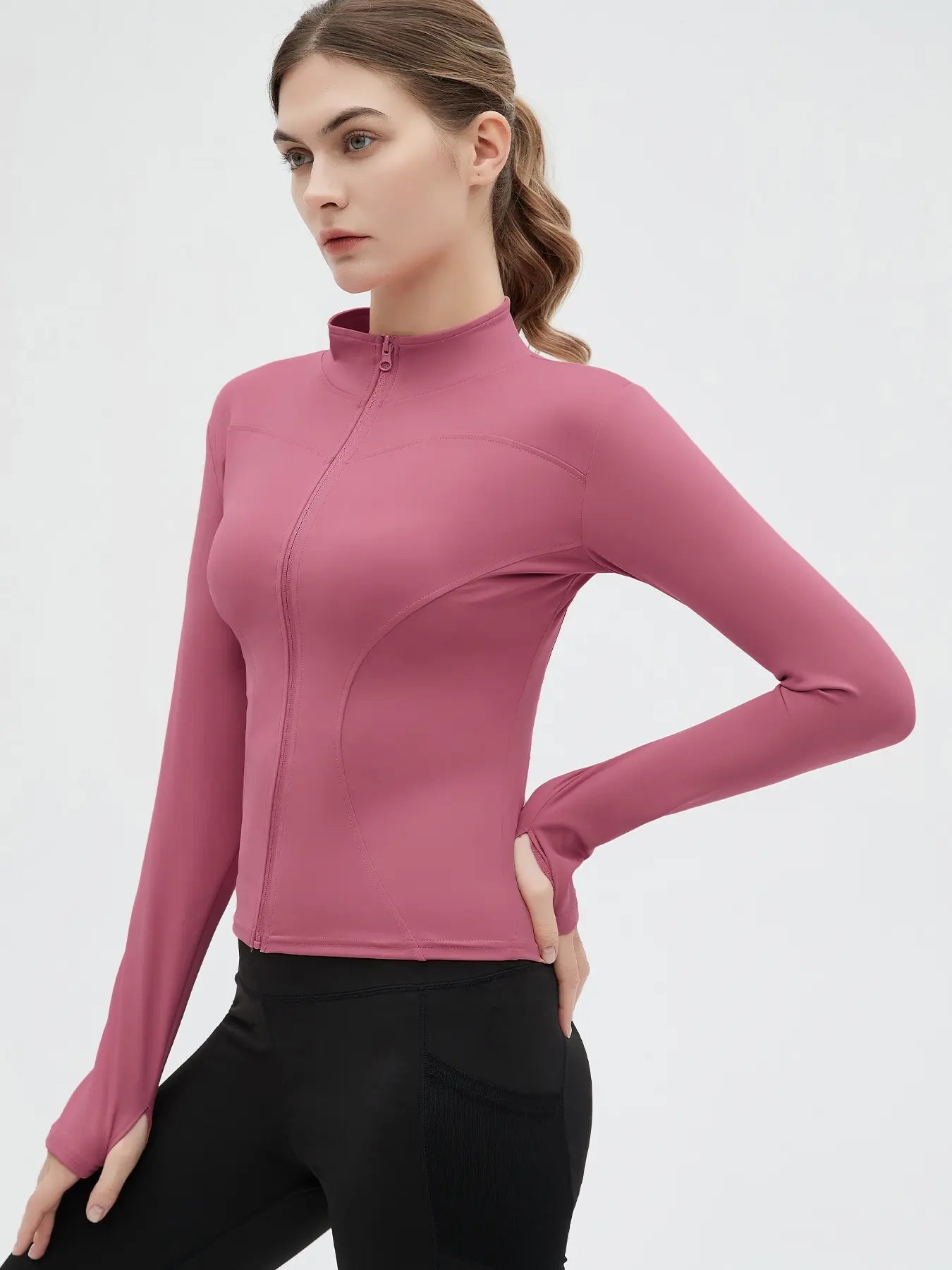 Women's Zip-Up Sports Jacket with Thumb Holes, Long Sleeve Athletic Top for Tennis and Pickleball, Versatile Sports Outerwear for Indoor and Outdoor Activities