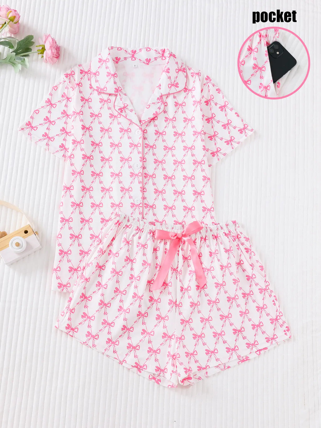 Women's 2-Piece Bow-Patterned Short-Sleeve Pajama Set with Button-Down Top and Coordinating Shorts for All-Season Comfort
