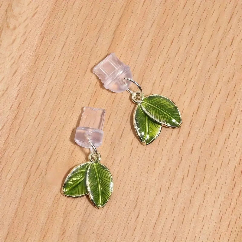 Mobile Phone Dust Plugs - Elegant Leaf Design Pendant for iPhone, Type-C, and Android Devices - Compact and Functional Cell Phone Accessories - Ideal for Gifting and Decoration