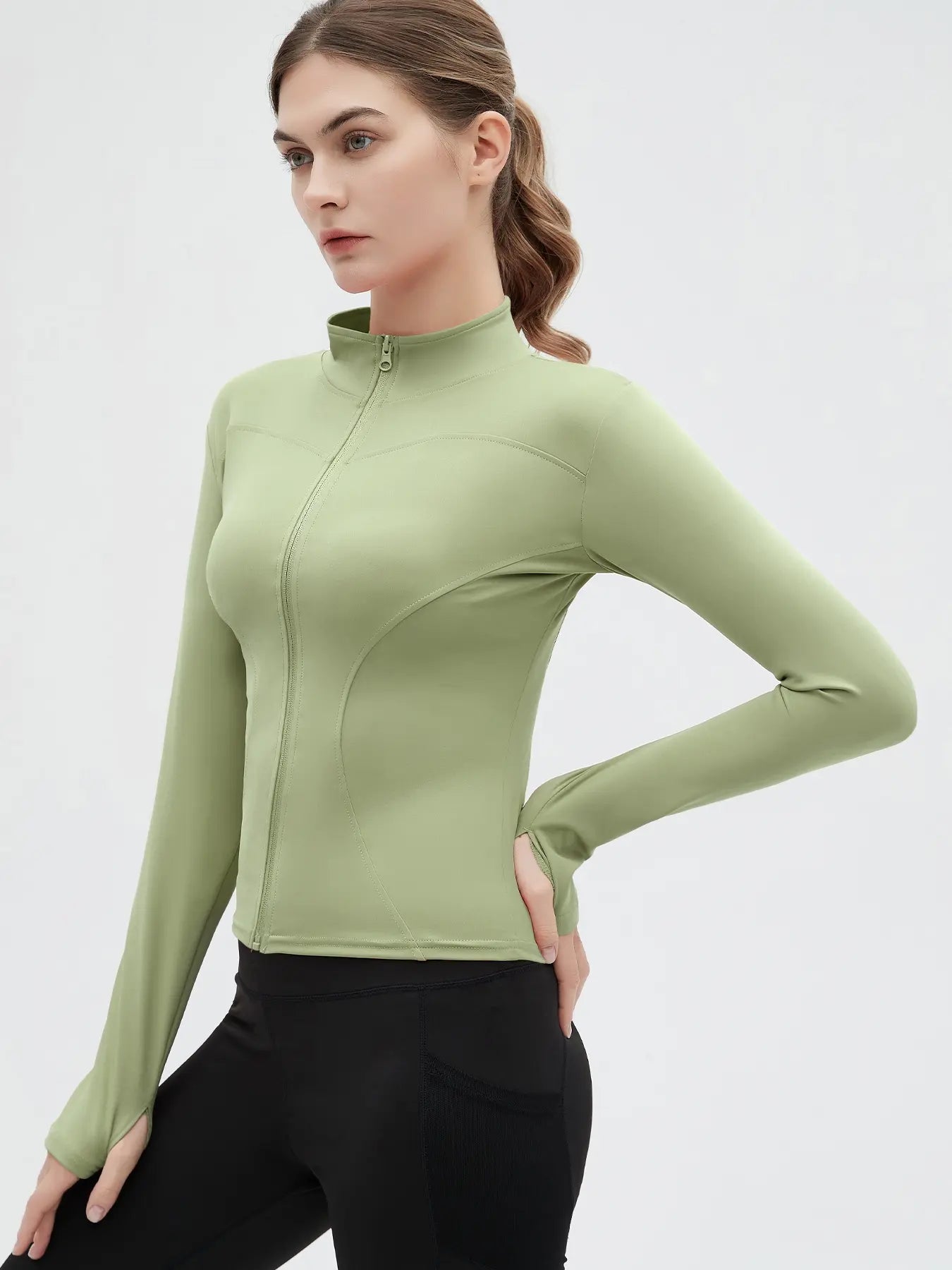 Women's Zip-Up Sports Jacket with Thumb Holes, Long Sleeve Athletic Top for Tennis and Pickleball, Versatile Sports Outerwear for Indoor and Outdoor Activities